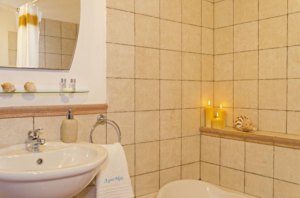 Aspro Mple Apartment